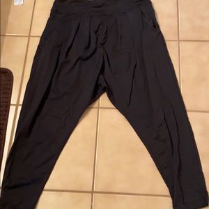 LULULEMON • happy hatha harem pants